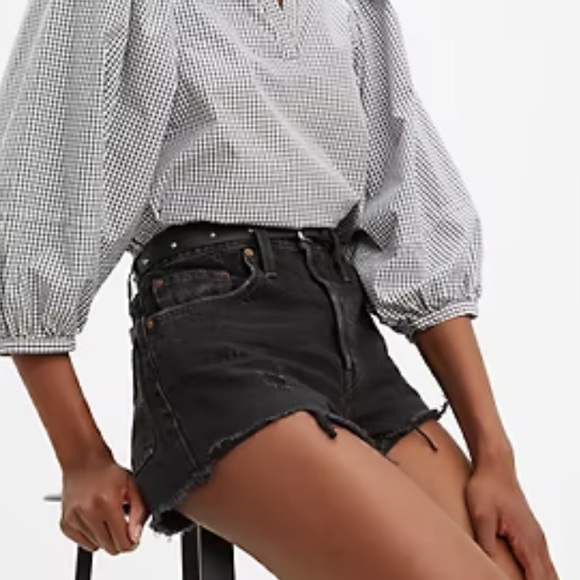 Levi's® Premium
501® HIGH RISE WOMEN'S SHORTS W26 - Picture 2 of 9